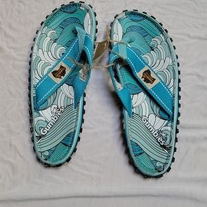 Gumbies size 10 recycled materials flip flops